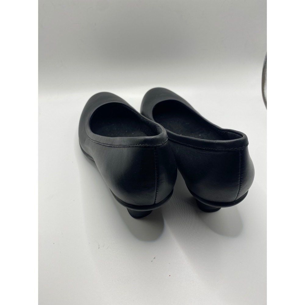 Crocs Womens Black Leather Slip On Work Flats Shoes Size 5.5 - Picture 4 of 6